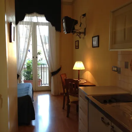 Bonapace Portanolana Couette-café Naples